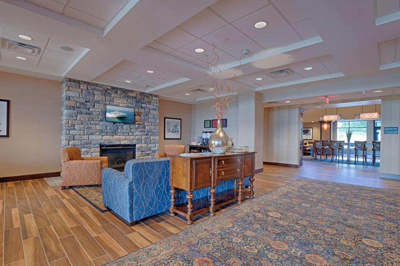 Hampton Inn & Suites Cazenovia, Ny Exterior photo