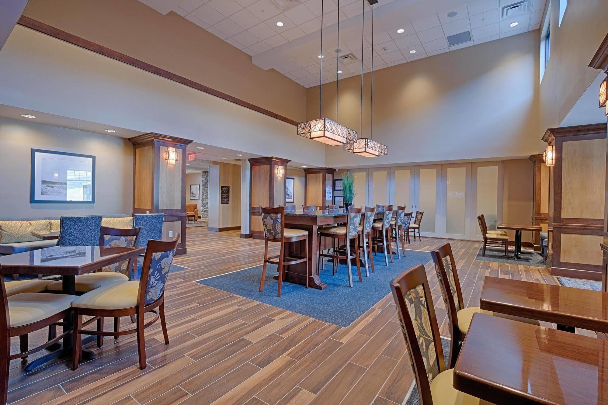 Hampton Inn & Suites Cazenovia, Ny Exterior photo